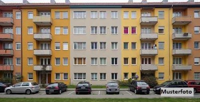Kapitalanlage + Mehrfamilienhaus mit 6 Garagen +