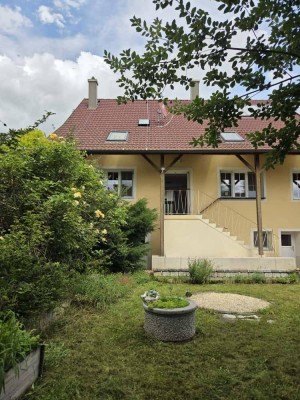 Top Angebot: wunderschönes Einfamilienhaus gegen Mithilfe am Hof günstig mieten