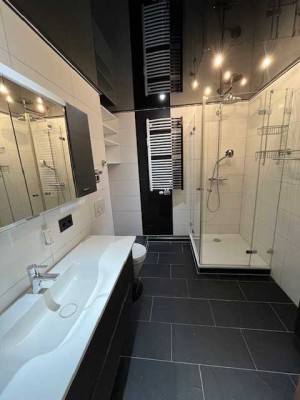 ***Selbst einziehen***Schick renovierte 4-ZKB-ETW, 103m², renoviertes Bad und Gäste-WC, EBK