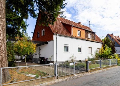 Doppelhaushälfte mit kleinem Garten und KFZ-Stellplatz in der Darmstädter Heimstättensiedlung