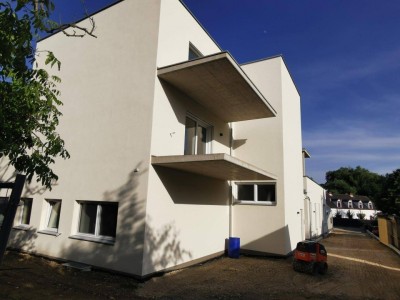 * * Moderne Erstbezugswohnung mit 3 Zimmern und zwei Terrassen in begehrter Lage. * *
