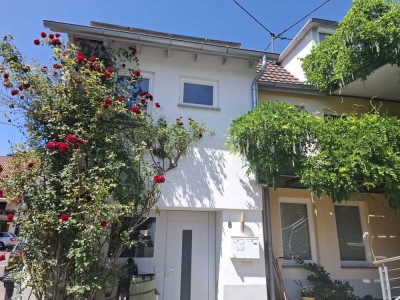 Stilvoll modernisierte 2-Zimmer-Maisonette-Wohnung in Tübingen-Hirschau