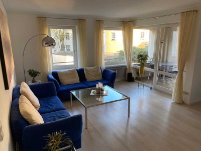 Wohnen im Fischerviertel: helle 2,5-Zimmer-Wohnung mit idyllischem Balkon und Einbauküche