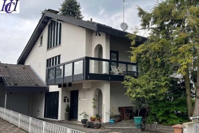 Kelkheim - Sehr gepflegtes Einfamilienhaus mit ELW in ruhiger Lage