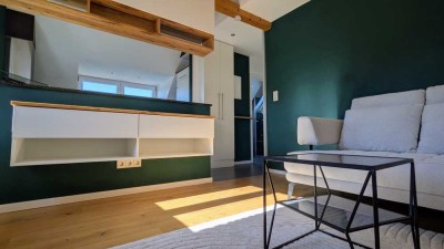 Moderne Single-Dachgeschosswohnung (voll möbliert)