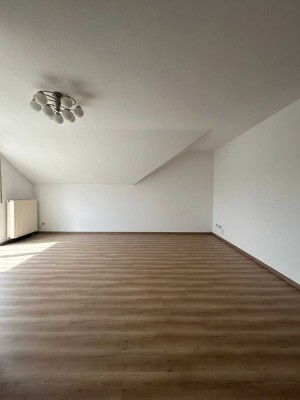 Stilvolle 2-Zimmer-Wohnung mit Balkon und Carport in Lauingen (Donau)