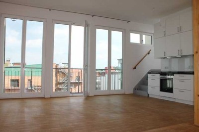 Penthouse mit großer Dachterrasse und hochwertiger Küche. Besichtigung  unter 0176-32143539