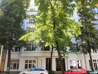 Bestlage Wilmersdorf Top Sanierter Altbau EG