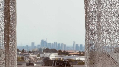 Modernes Wohnen auf höchstem Niveau – Traumhaftes Familienhaus mit Skyline-Panorama!