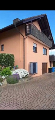 Dachgeschosswohnung 620 € - ca. 72 m² - 3.0 Zi.
