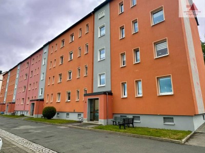 Hochwertig ausgestattete Eigentumswohnung in Sehmatal-Cranzahl mit Balkon, Kaminofen und Stellplatz!