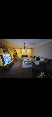 Schöne drei Zimmer Wohnung mit Einbaukücke in Mönchengladbach, Neuwerk-Mitte