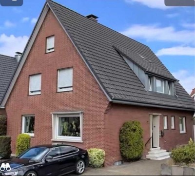 Modernisierte Wohnung mit drei Zimmern sowie Balkon und Einbauküche in Borken
