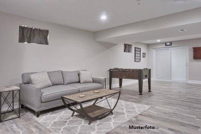 2-Zimmer-Wohnung mit eigenem Garten &amp; praktischem Schuppen