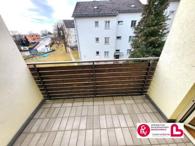 Schöne Erdgeschoß Wohnung mit Loggia