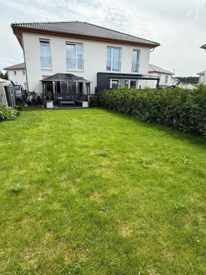 4-Raum-mit luxuriöser Innenausstattung und EBK in Schulzendorf
