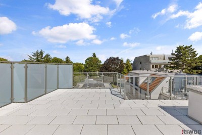 Imposante und sehr helle Dachgeschosswohnung mit 2 Terrassen und hochwertiger Ausstattung in ehemlaigen Fuhrwerkhaus