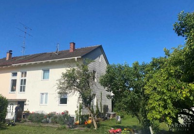 Doppelhaushälfte mit großem Grundstück in Feldmoching