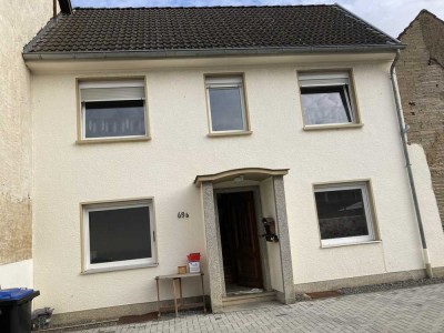 2 1/2 Zi-Wohnung /EFH. in Bad Neuenahr fußläufig zur Innenstadt zu vermieten