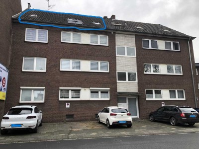 4 Zimmer Dachgeschosswohnung in Duisburg-Friemersheim
