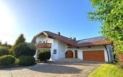Exklusives Wohnen im Allgäu – Architektenhaus mit Einliegerwohnung und Doppelgarage
