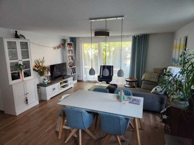 Exklusive, neuwertige 4-Zimmer-Wohung mit ca. 117 m² Gartenanteil in Böblingen