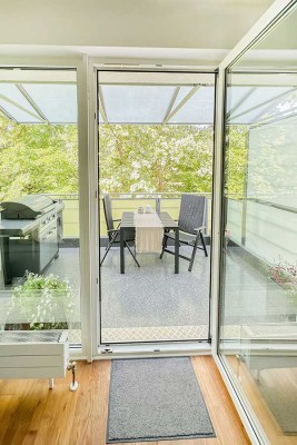 Ideal als Kapitalanlage: Moderne, helle 3- bis 4-Zimmer-Etagenwohnung mit Aufzug und großem Balkon.
