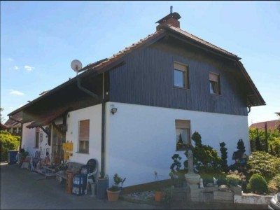 Modernisierte Wohnung mit vier Zimmern und EBK in Bad Soden-Salmünster