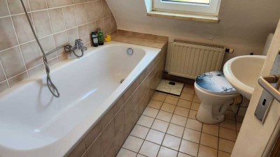 Zentrumsnahe WG 390 € - 40 m² - 1.0 Zi.