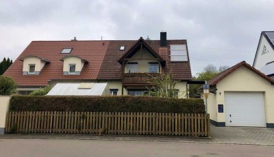 Schönes Haus mit sechs Zimmern in Augsburg (Kreis), Langweid am Lech