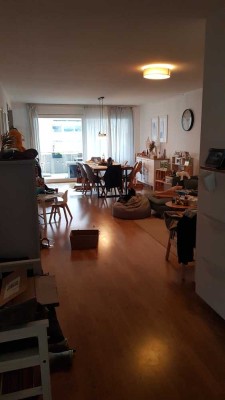 Moderne 4-Zimmerwohnung mit Balkon in Weingarten(Baden)