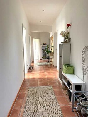 Große, helle3,5-Zimmer-Wohnung mit Sauna in Fronreute. kleines Gewerbegebiet - optional mit Büroraum