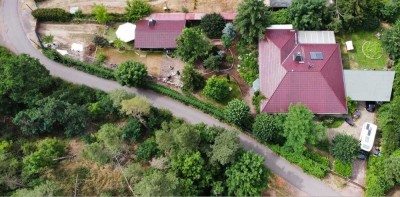 Traumhaftes Anwesen. Herrliches Grundstück in unmittelbarer Wald- und Wassernähe.