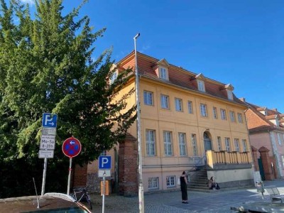 Stilvolle, sanierte 5-Raum-Maisonette-Wohnung mit geh. Ausstattung mit Balkon+Terrasse, 2 Pkw, EBK