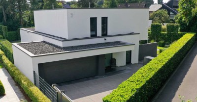 Großzüges Einfamilienhaus im Bauhausstil im Speckgürtel von Köln : A - Effizienz, 286 m² Wfl.