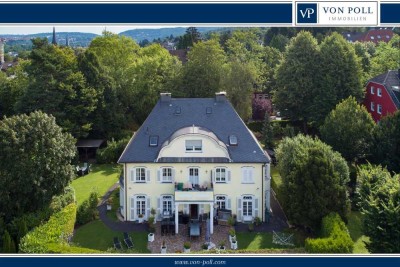 Altbauvilla mit parkähnlichem Garten und guter Anbindung
