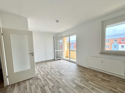 Stilvoll renovierte 3-Raum-Wohnung mit Balkon