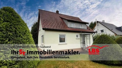 Renovierungsbedürftiges Einfamilienhaus mit viel Potenzial