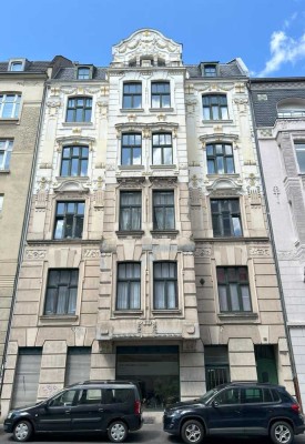 von Privat ! - Denkmalgeschütztes MFH in Top-Lage Köln-Nippes