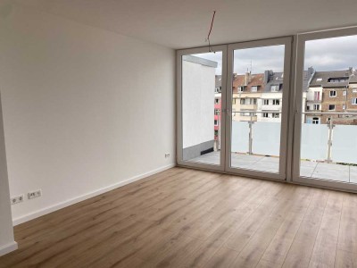 Lichtdurchflutete Dachgeschoss-Wohnung mit Balkon und Fußbodenheizung in Flingern – KOMPLETT SANIERT