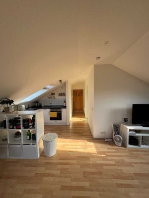 2  Zi.- DG Wohnung in Zwingenberg / OT Rodau