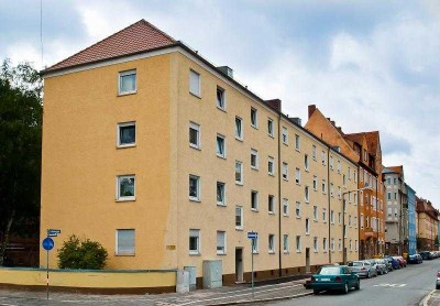 Für Sie renoviert!  2,5-Zimmer-Wohnung such nette Mieter