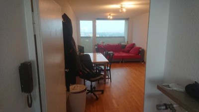 Helle 3-Zimmer-Wohnung mit Weitblick und Balkon in Erlangen Süd - ab 15.06. verfügba