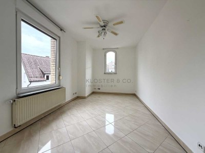 Provisionsfreie 3,5-Zimmer-Wohnung mit Altbauflair – bezugsfrei ab sofort