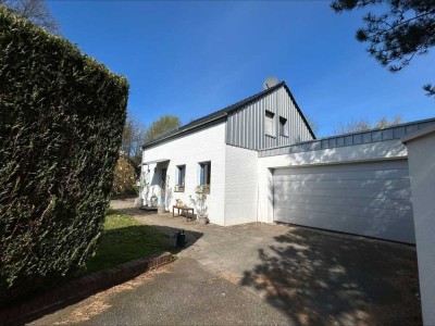 Freistehendes Einfamilienhaus mit viel Potenzial in Rheydt – Ruheoase in zentraler Lage