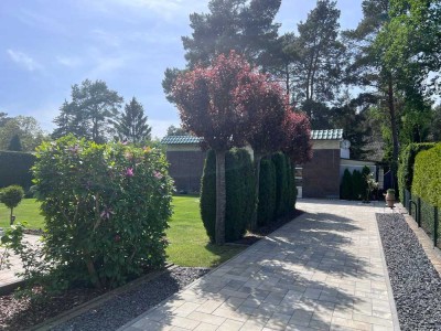 Traumhafter Bungalow mit einem großen Nebengelass vor den Toren Berlins