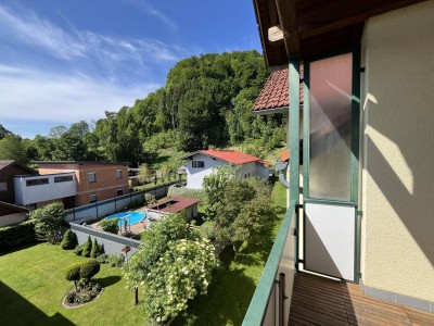 Großzügige 4-Zimmer-Wohnung mit Blick ins Grüne