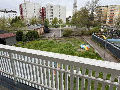 Vollständig renovierte 3-Raum-Wohnung mit Balkon in Saarlouis