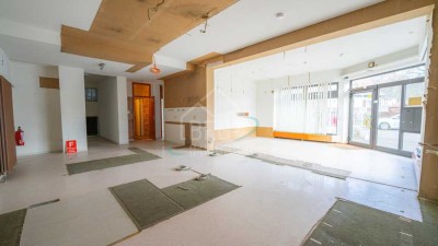 Viel Platz für Ihre Ideen: Gewerbe- oder Wohnnutzung möglich