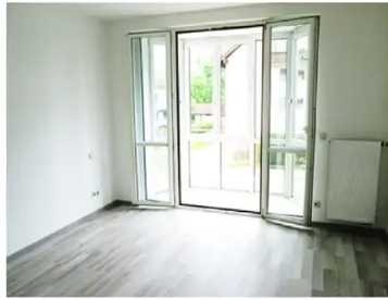 Renovierte  schicke Zwei - Zimmerwohnung mit Tiefgaragenstellplatz